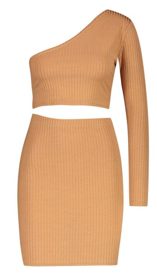 Ensemble deux-pièces camel asymétrique (crop top + jupe)